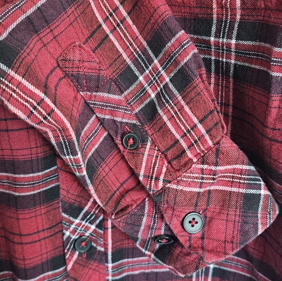 Mens Kolby Red Plaid Button Down Shirt Size Medium - Picture 5 of 9
